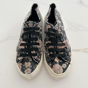 Rocket Dog Floral Slip On Sneakers Size 8.5